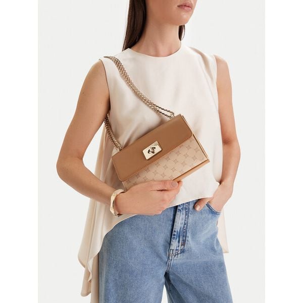 Torebka Nine West. Brązowe kopertówki Nine West, bez wzorów, bez dodatków. Za 179.99 zł.
