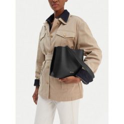 Torebka GINO ROSSI. Czarne torebki klasyczne Gino Rossi, bez wzorów, bez dodatków. Za 279.99 zł.