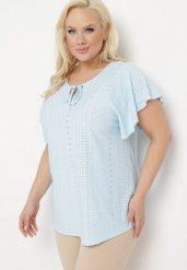 Jasnoniebieska Ażurowa Bluzka z Wiązaniem przy Dekolcie Keiraeta. Niebieskie bluzki Born2be, l, w ażurowe wzory, z materiału, eleganckie, bez kołnierzyka, bez ramiączek. W wyprzedaży za 42.49 zł.