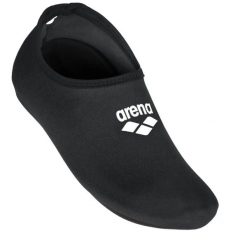 Skarpetki do pływania Arena Grip. Czarne skarpety Arena, bez wzorów, z neoprenu. Za 57.11 zł.