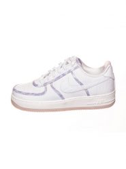 Nike Sneakersy "Air Force 1 Low" w kolorze biało-fioletowym rozmiar: 36,5. Białe trampki Nike, bez wzorów, bez zapięcia. Za 210.81 zł.
