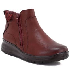 Botki damskie ocieplane na koturnie burgund Unisoft 9357. Czerwone botki Unisoft, bez wzorów, ze skóry ekologicznej, bez obcasa, na koturnie, bez zapięcia. Za 139.99 zł.
