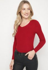 Bordowy Dopasowany Sweter z Prążkowanej Dzianiny z Bawełną z Dekoltem w Serek Tesma. Czerwone swetry Born2be, uniwersalny, bez wzorów, z bawełny, bez ramiączek. Za 49.99 zł.