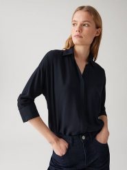 OPUS Bluzka w kolorze granatowym rozmiar: 36. Niebieskie bluzki Opus, bez wzorów, z wiskozy, bez kołnierzyka, bez ramiączek. Za 117.99 zł.