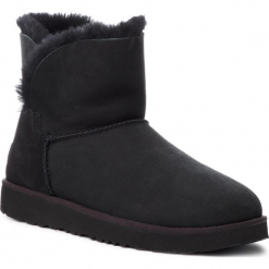 Buty UGG - W Classic Cuff Mini 1016417 W/Blk. Botki UGG, bez wzorów, ze skóry, bez obcasa, bez zapięcia. W wyprzedaży za 519.00 zł.