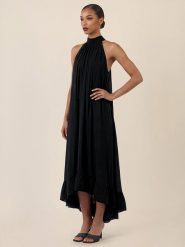 APART Sukienka w kolorze czarnym rozmiar: 40. Czarne sukienki Apart, bez wzorów, bez kołnierzyka, bez ramiączek, midi. Za 459.95 zł.