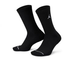 Skarpety sportowe Nike Jordan 3-pack. Czarne skarpety Nike, bez wzorów, z materiału. Za 82.99 zł.