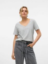 Vero Moda Koszulka w kolorze jasnoszarym rozmiar: S. Szare bluzki Vero Moda, s, bez wzorów, z bawełny, bez kołnierzyka, bez ramiączek. Za 34.52 zł.