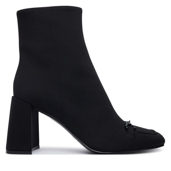 Botki LOVE MOSCHINO. Czarne botki Love Moschino, bez wzorów, bez obcasa, na słupku, bez zapięcia. Za 1,409.00 zł.