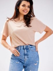 Bluzka Model A588 Beige - awama. Brązowe bluzki Awama, l, bez wzorów, z wiskozy, eleganckie, bez kołnierzyka, bez ramiączek. Za 173.72 zł.