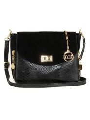 Mia Tomazzi Skórzana torebka "Marostica" w kolorze czarnym - 26 x 21 x 10 cm rozmiar: onesize. Czarne torby na ramię Mia Tomazzi, bez wzorów, z materiału, na ramię, bez dodatków. Za 260.99 zł.