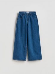 Jeansy wide leg z ozdobnymi kieszeniami - niebieski. Niebieskie jeansy Reserved, bez wzorów. Za 149.99 zł.