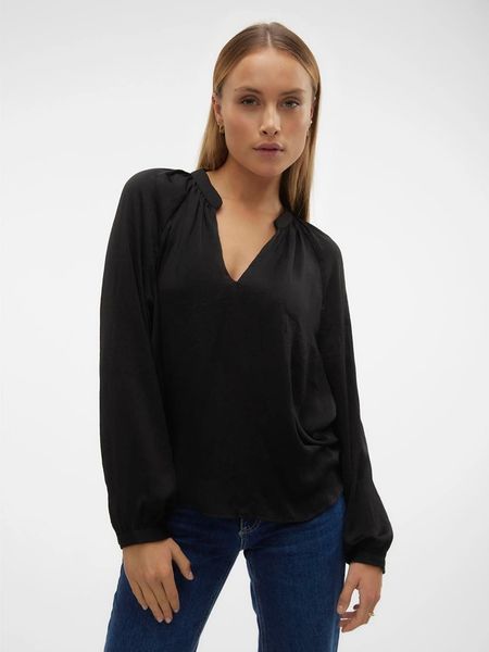 Vero Moda Bluzka w kolorze czarnym rozmiar: XS. Czarne bluzki Vero Moda, xs, bez wzorów, bez kołnierzyka, bez ramiączek. Za 29.95 zł.