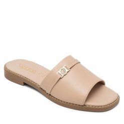 Klapki Lasocki. Brązowe klapki Lasocki, bez wzorów, bez obcasa. Za 179.99 zł.