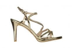 Sandały Bayla-187 587-531 Gold 187046, Złoty, Skóra ekologiczna - 40. Żółte sandały Bayla, bez wzorów, z lakierowanej skóry, bez obcasa, bez zapięcia. W wyprzedaży za 179.10 zł.