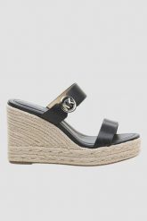 MICHAEL KORS Czarne sandały Lucinda Wedge, Rozmiar 38. Czarne sandały Michael Kors, bez wzorów, bez obcasa, bez zapięcia. W wyprzedaży za 366.99 zł.