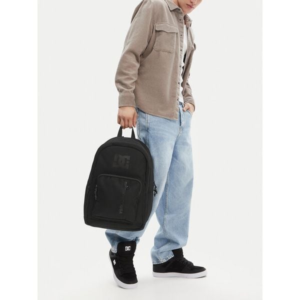 Plecak DC Shoes. Czarne plecaki DC Shoes, bez wzorów. Za 159.99 zł.