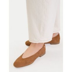 Baleriny Lasocki. Brązowe baleriny Lasocki, bez wzorów, bez obcasa. Za 159.99 zł.