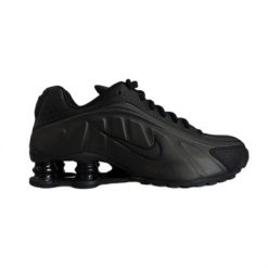 Buty damskie sportowe Nike Shox R4 Black Czarne - CW2626-003. Czarne obuwie sportowe Nike, bez zapięcia, do koszykówki. Za 537.05 zł.