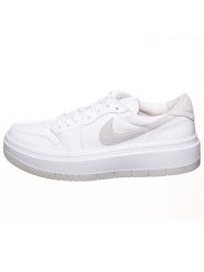 Air Jordan Skórzane sneakersy "1 Elevate Low'' w kolorze biało-szarym rozmiar: 43. Białe trampki Air Jordan, bez wzorów, bez zapięcia. Za 264.77 zł.