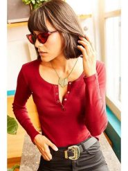 Olalook Bluzka w kolorze czerwonym rozmiar: S. Czerwone bluzki Olalook, s, bez wzorów, z bawełny, bez kołnierzyka, bez ramiączek. Za 52.95 zł.