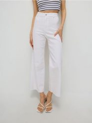 Jeansy culotte z wysokim stanem - biały. Białe jeansy Reserved, bez wzorów, z podwyższonym stanem. W wyprzedaży za 45.99 zł.