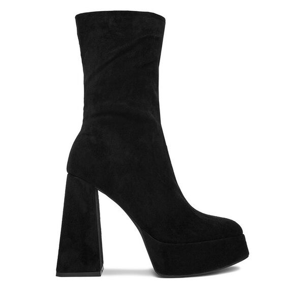 Botki DeeZee. Czarne botki DeeZee, bez wzorów, bez obcasa, na słupku, bez zapięcia. Za 229.99 zł.