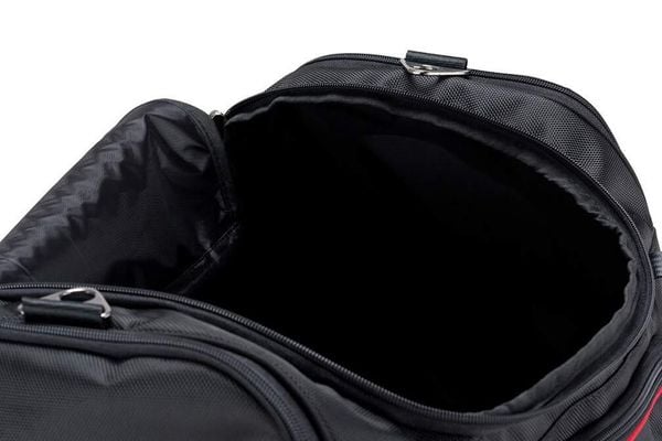 Torba sportowa KJUST SP85FK (72L). Czarne torby na ramię KJUST, bez wzorów, z materiału, sportowe, na ramię, bez dodatków. Za 260.00 zł.