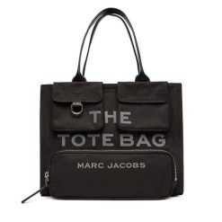 Torebka Marc Jacobs. Czarne torebki klasyczne Marc Jacobs, bez wzorów, bez dodatków. Za 1,879.00 zł.