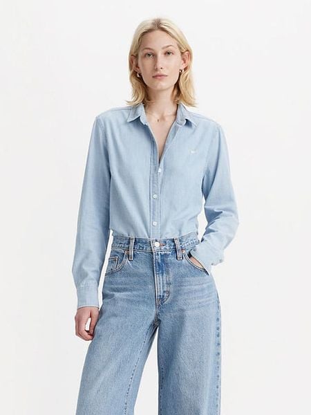 Levi's Koszula w kolorze błękitnym rozmiar: M. Niebieskie koszule Levi's®, m, bez wzorów, z bawełny, bez kołnierzyka, bez ramiączek. Za 129.95 zł.