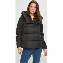 Only - Kurtka. Czerwone kurtki Only, l, bez wzorów, z poliesteru, z kapturem. W wyprzedaży za 129.90 zł.