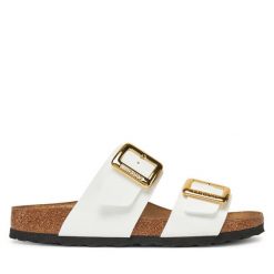 Klapki Birkenstock. Białe klapki Birkenstock, bez wzorów, bez obcasa. Za 429.99 zł.