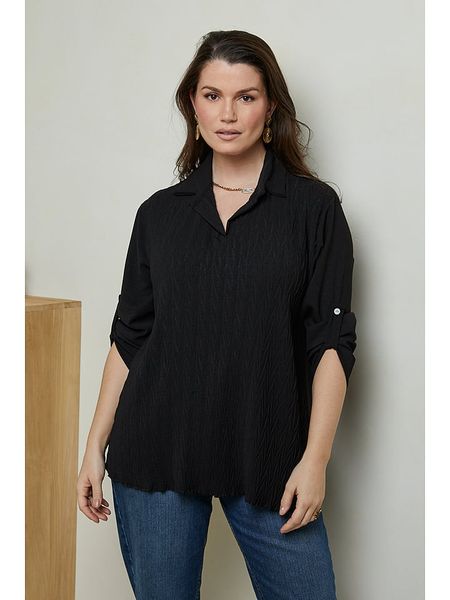 Curvy Lady Bluzka w kolorze czarnym rozmiar: 40/42. Czarne bluzki Curvy Lady, bez wzorów, z wiskozy, klasyczne, bez kołnierzyka, bez ramiączek. Za 95.46 zł.