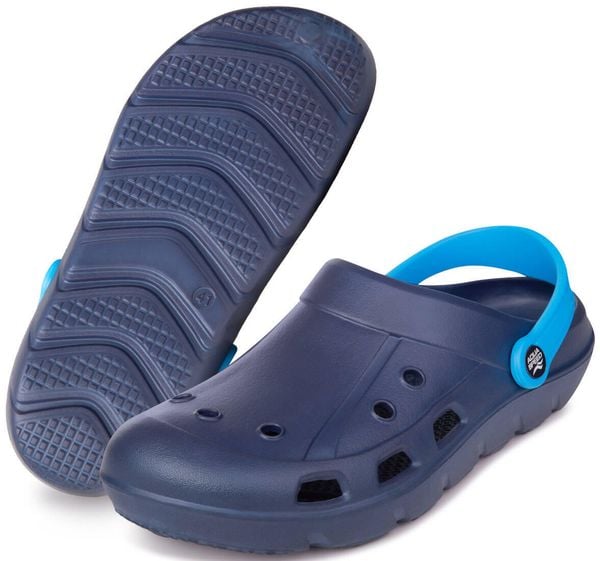 Klapki basenowe Aqua Speed Lora. Czarne klapki Aqua-Speed, bez wzorów, z materiału, bez obcasa. Za 47.99 zł.
