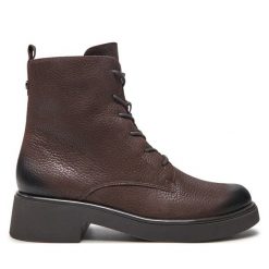 Botki Caprice. Brązowe botki Caprice, bez wzorów, bez obcasa, na płaskiej podeszwie, bez zapięcia. Za 599.99 zł.