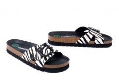 DR. BRINKMANN 700907-00 zebra, klapki damskie. Białe klapki Dr. Brinkmann, bez wzorów, bez obcasa. Za 269.90 zł.