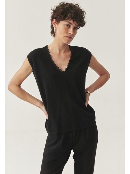 TATUUM Koszulka w kolorze czarnym rozmiar: XL. Czarne bluzki Tatuum, xl, bez wzorów, z koronki, bez kołnierzyka, bez ramiączek. Za 124.95 zł.