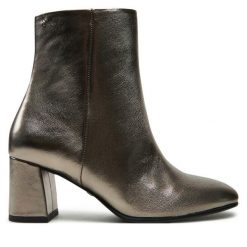 Botki Tamaris. Szare botki Tamaris, bez wzorów, bez obcasa, na słupku, bez zapięcia. Za 359.99 zł.