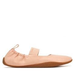 Baleriny Calvin Klein. Białe baleriny Calvin Klein, bez wzorów, bez obcasa. Za 409.99 zł.