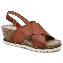 Brązowe Sandały Yokono Wygodne Buty Na Koturnie. Brązowe sandały Yokono, bez wzorów, ze skóry, bez obcasa, na koturnie, bez zapięcia. Za 225.00 zł.