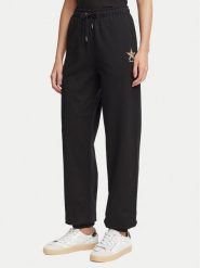 Guess Jeans Spodnie dresowe W6BB37 K6898 Czarny Relaxed Fit. Czarne spodnie dresowe Guess Jeans, xxl, z aplikacjami, z bawełny. Za 299.99 zł.