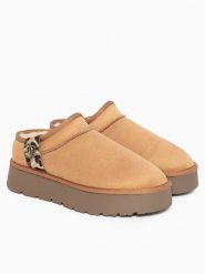 Blackfield Kapcie "Edila" w kolorze jasnobrązowym rozmiar: 39. Brązowe obuwie domowe Blackfield, bez wzorów, bez zapięcia. Za 161.34 zł.