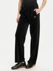 Guess Spodnie dresowe V3BB26 K0232 Czarny Regular Fit. Czarne spodnie dresowe Guess, xxs, z aplikacjami, z dresówki. Za 349.99 zł.