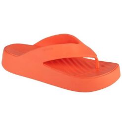 Japonki Crocs Gataway Platform Flip W 209410-84F pomarańczowe. Brązowe klapki bez wzorów, z materiału, bez obcasa. Za 294.61 zł.