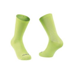 Skarpety rowerowe NORTHWAVE Switch Sock. Żółte skarpety Northwave, bez wzorów. Za 45.00 zł.