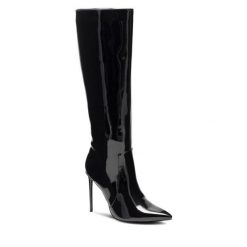 Kozaki Nine West. Czarne kozaki Nine West, bez obcasa, na szpilce, bez zapięcia. Za 230.99 zł.