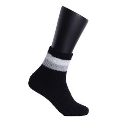 Skarpety 2514 Softee Grip czarne 35-38. Czarne skarpety 2117 OF SWEDEN, bez wzorów, z elastanu. Za 129.99 zł.