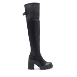 Kozaki DeeZee. Czarne kozaki DeeZee, bez obcasa, na słupku, bez zapięcia. Za 175.99 zł.