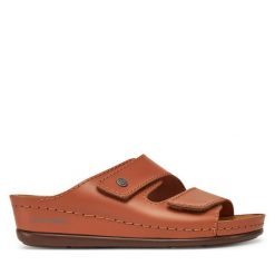 Klapki Dr. Brinkmann. Brązowe klapki Dr. Brinkmann, bez wzorów, bez obcasa. Za 189.99 zł.