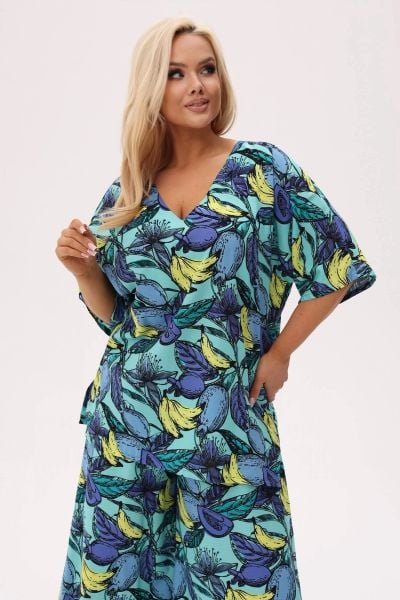 Miętowa bluzka Tropica Lazurowe Owoce z dekoltem V PLUS SIZE XXL OVERSIZE. Niebieskie bluzki Moda Size Plus Iwanek, l, bez wzorów, z bawełny, boho, bez kołnierzyka, plus size, bez ramiączek. Za 169.90 zł.